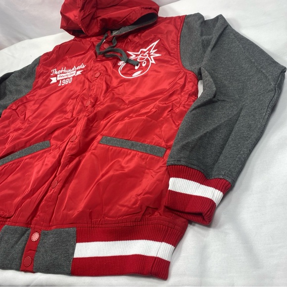 The Hundreds Drawing Lines 1980 Varsity Jacket Letterman Red Nylon Gray Fleece M - Picture 3 of 8